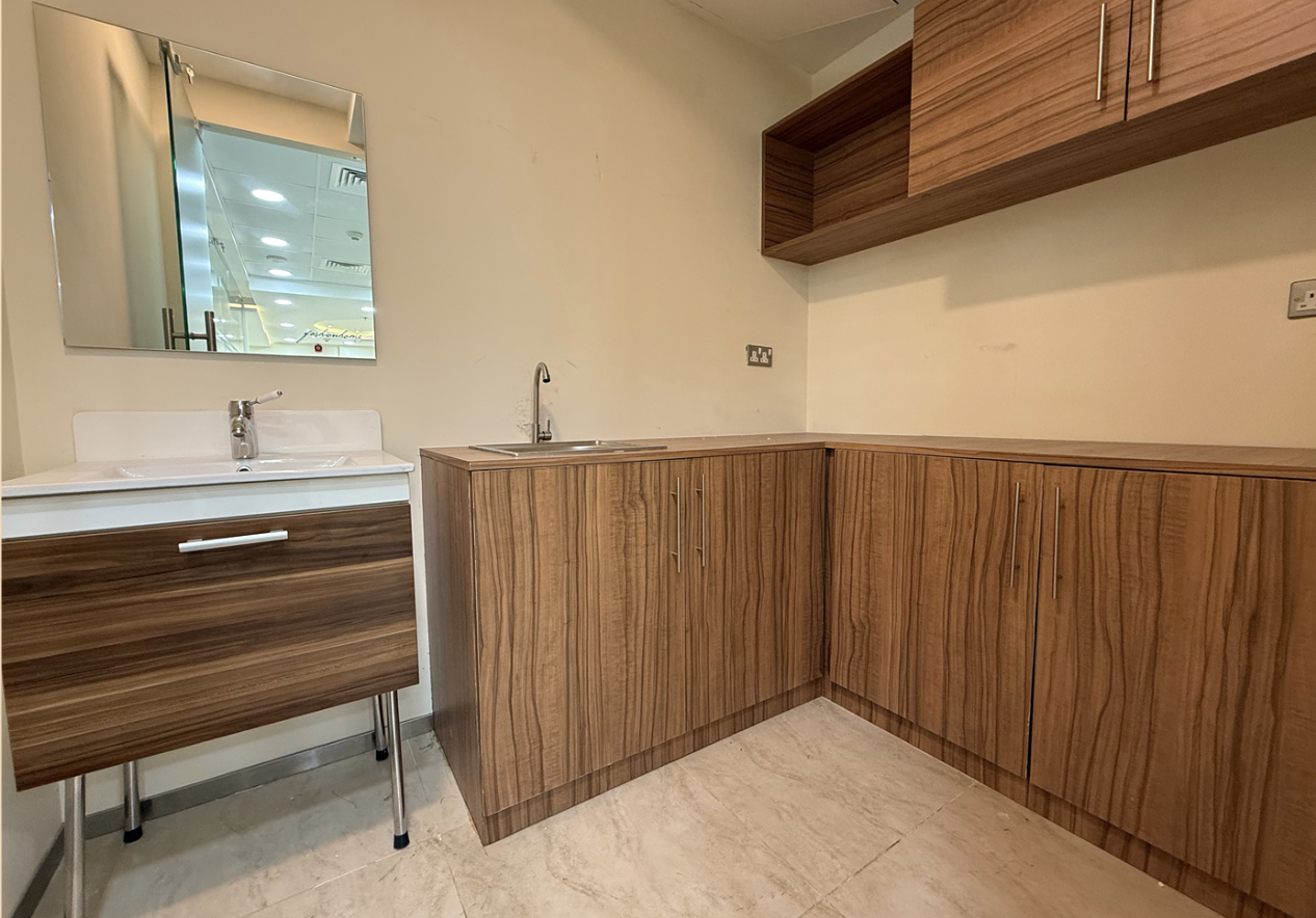 Executive Bay 9